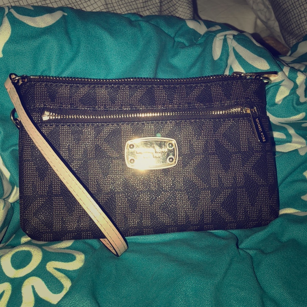 Michael Kors wristlet